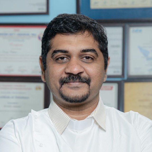 Dr Suveet Mathur, BDS, MDS — Oral & Maxillofacial Surgery, at Pain-Off Dental Care in Jodhpur